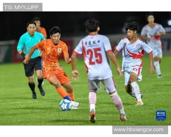 南京足球队与重庆足球队赛后复盘团队协作分析与战术总结 南京足球队与重庆足球队赛后复盘团队协作分析与战术总结